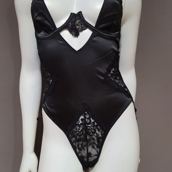 Fredericks of Hollywood Parissa Satin Teddy Lingerie - Picture 6 of 16